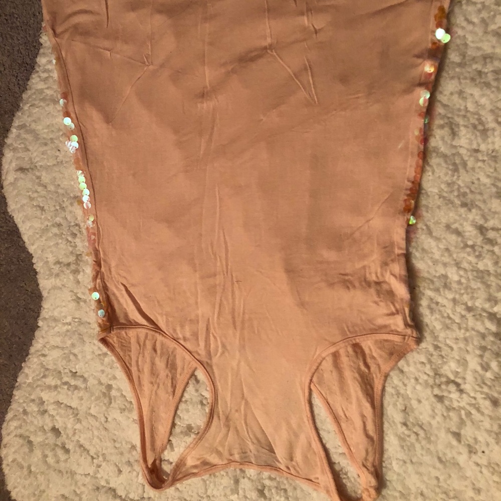 Tee - Picture 3 of 7